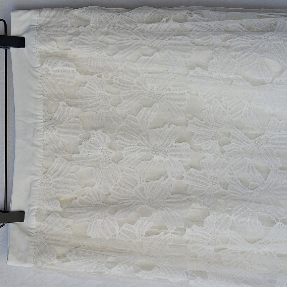 Lulu's White Lace Midi Skirt Size L - Picture 4 of 11